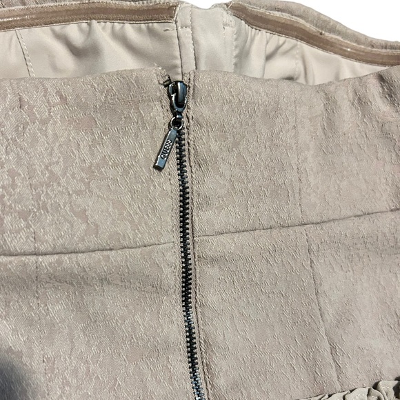 GUESS Light Beige Strapless Lace Peplum Formal Cocktail Mini Dress-Size 4 - Picture 11 of 15